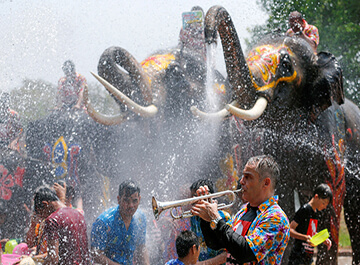 جشن آب تایلند Songkran